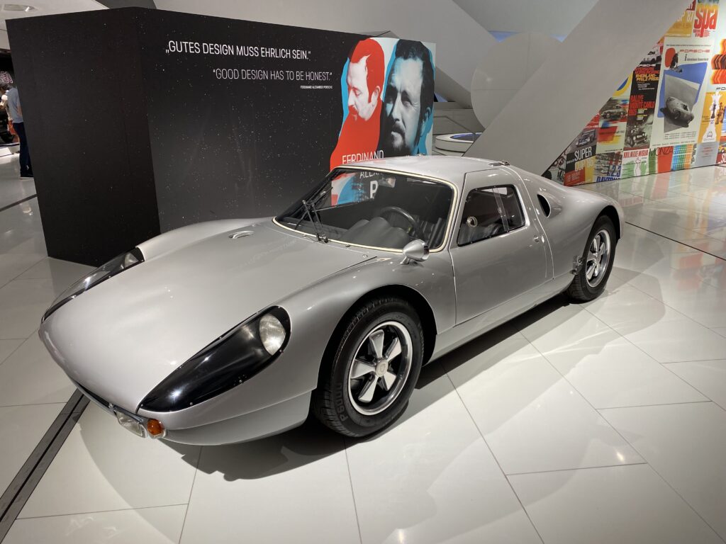 Porsche 904