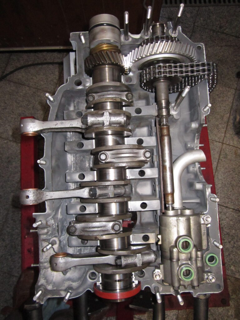 Porsche 911 engine. Top view of inside work.